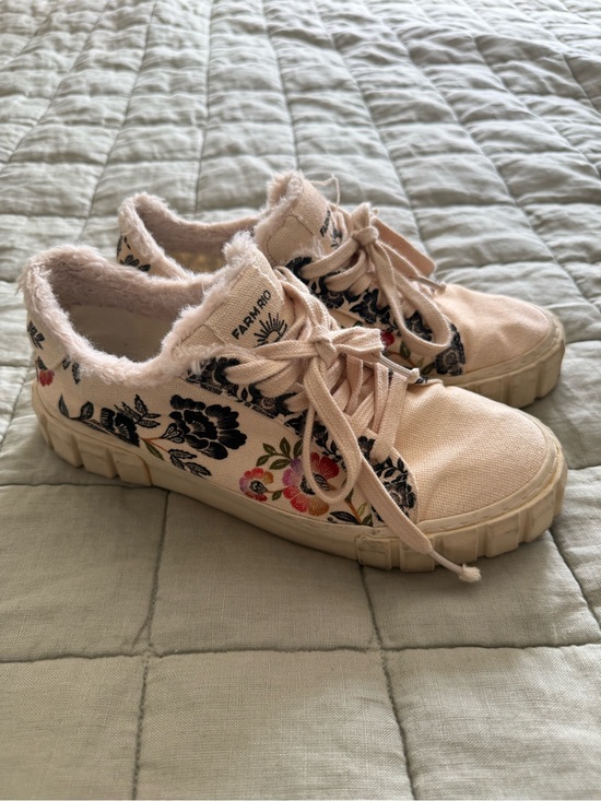 FARM Rio Shoes - Farm Rio Romantic Garden Platform Sneakers Floral Embroidered Fur Lined 38.5/40